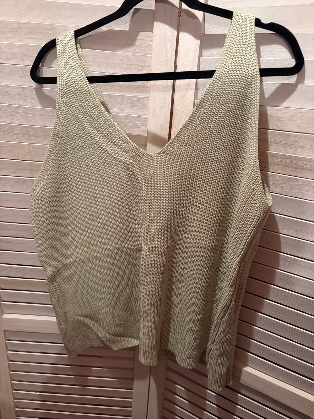 Gilli Pale Green Knit V-Neck Tank